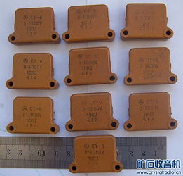 电子元器件概览 云母电容、半可调电容、铝壳电容与搭棚接线焊架在传统电子制作中的应用